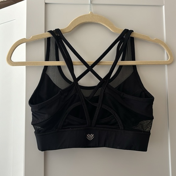 Forever 21 black sports bra - Picture 2 of 3